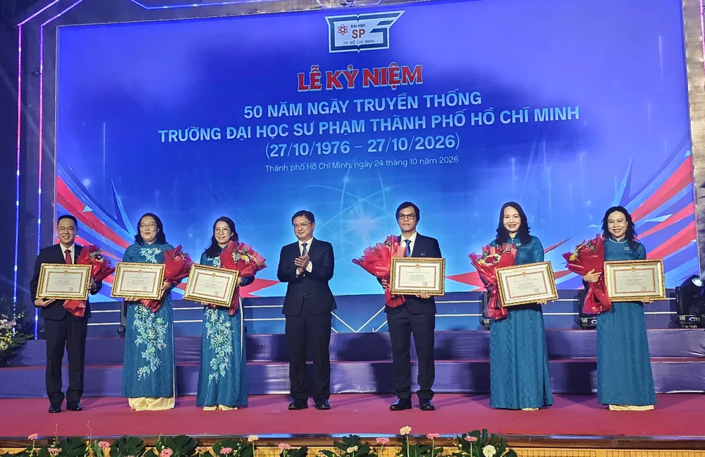 PTT_Le_Tien_Chau_Nguyen_Manh_Cuong.jpg