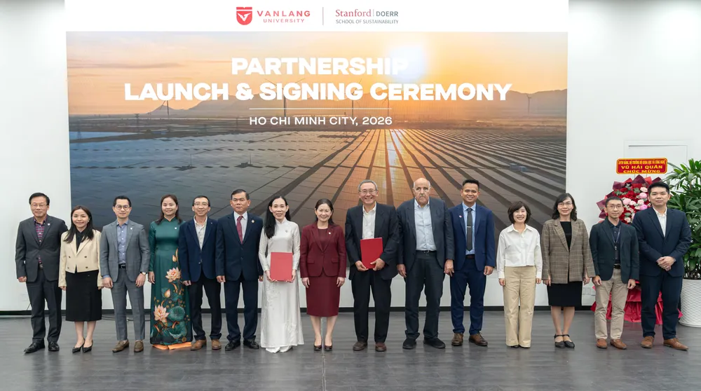 Trường ĐH Văn Lang hợp tác với Stanford Doerr nghiên cứu năng lượng sạch