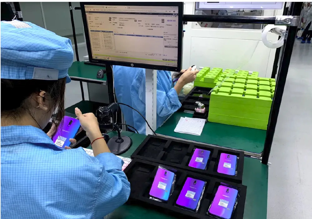 Có gì bên trong nhà máy sản xuất smartphone của OPPO? ảnh 11