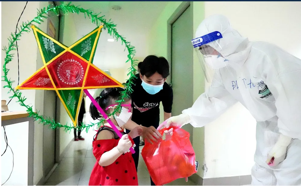 Đêm trăng đặc biệt ảnh 13