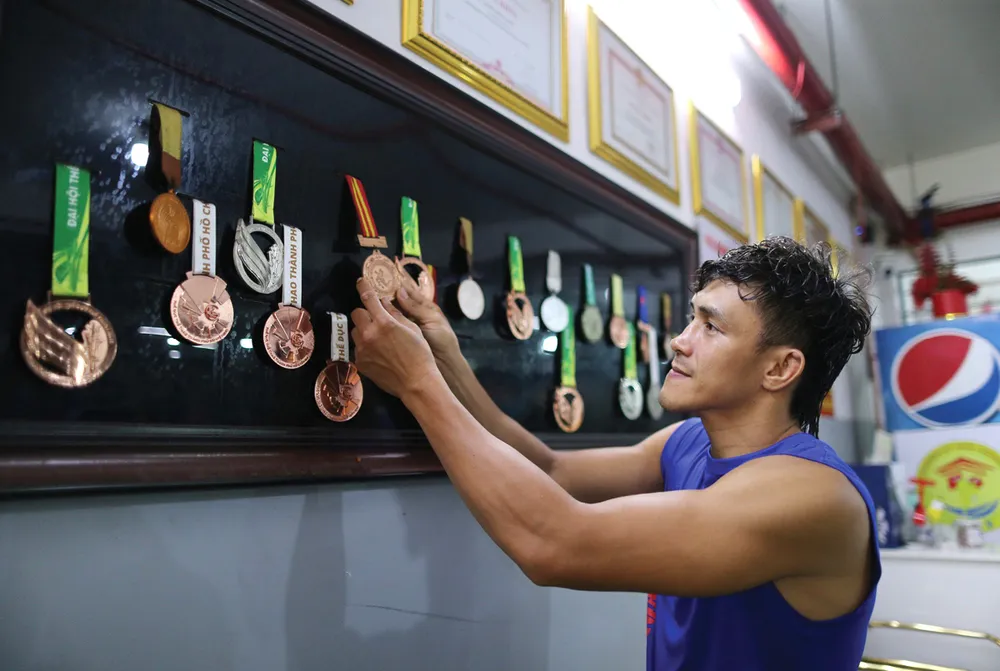 Nguyen Tran Duy Nhat-2.jpg