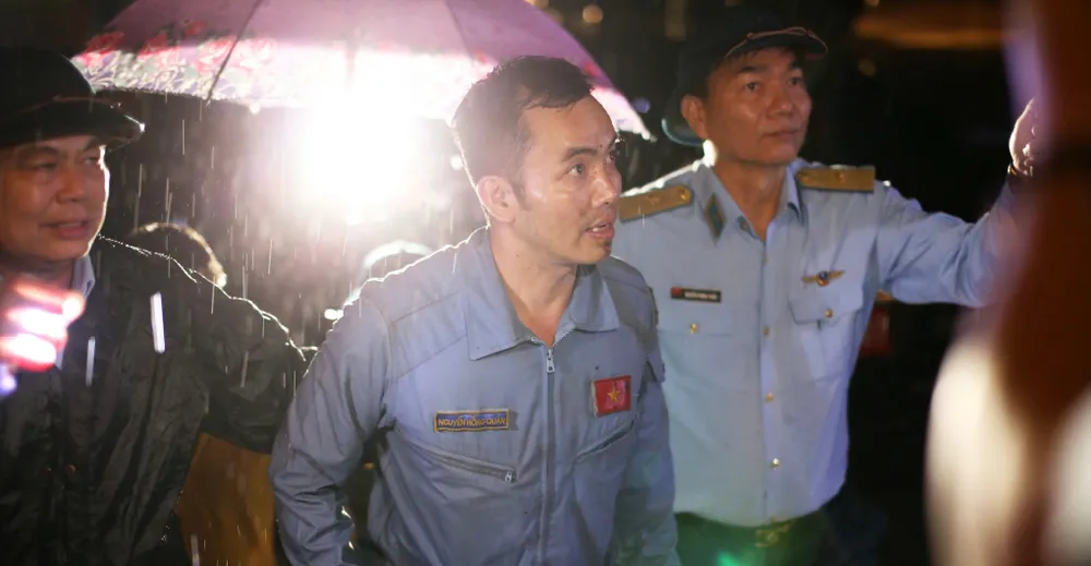 May bay Yak-130-12.jpg