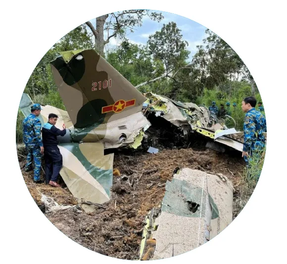 May bay Yak-130-13.jpg