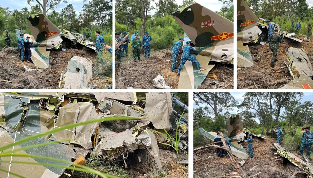 May bay Yak-130-22.jpg