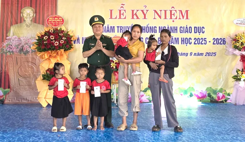 uom mam con chu - 4.jpg