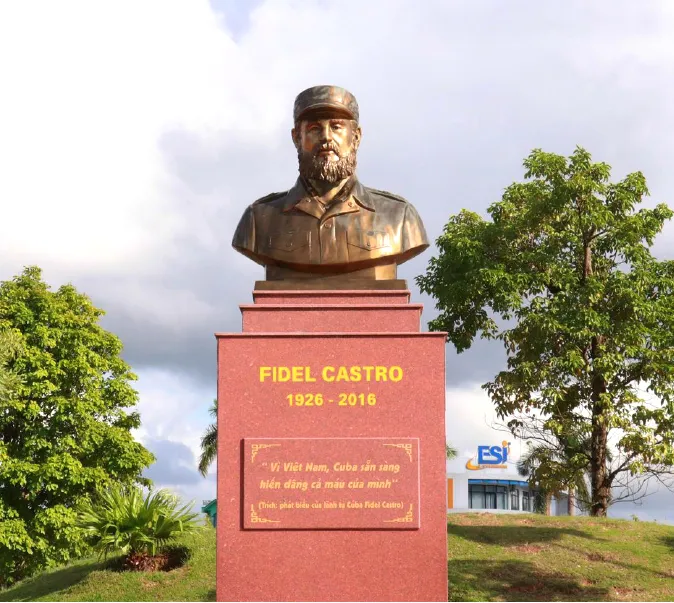 100 nam ngay sinh Lanh tu Fidel Castro-box-1-cong vien-hinh.jpg