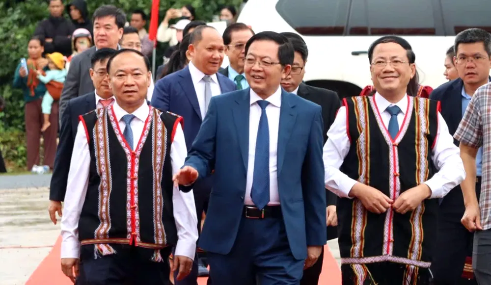 Ho Quoc Dung.jpg