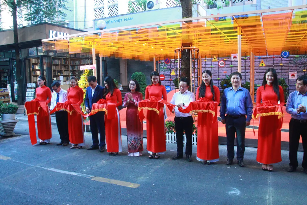 Đường sách TP Hồ Chí Minh mừng đón tuổi lên 3 ảnh 4