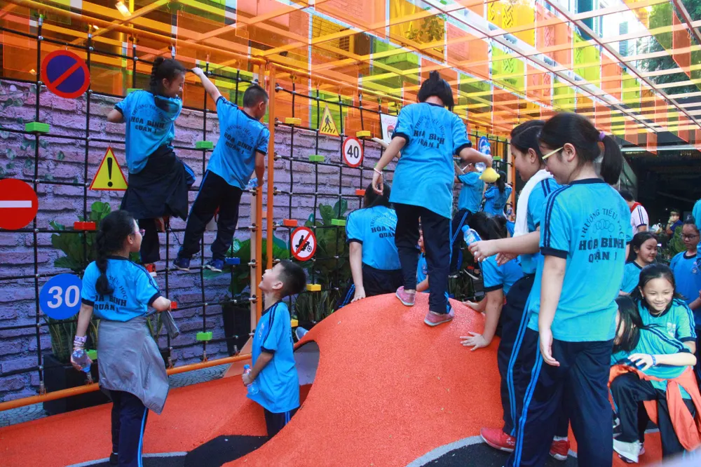 Đường sách TP Hồ Chí Minh mừng đón tuổi lên 3 ảnh 5