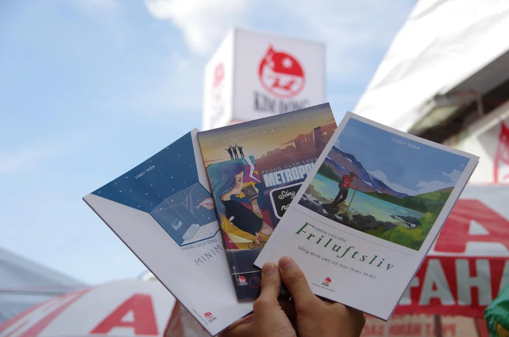 Nữ tác giả 9X ra mắt sách định hình phong cách sống cho bạn trẻ ảnh 1