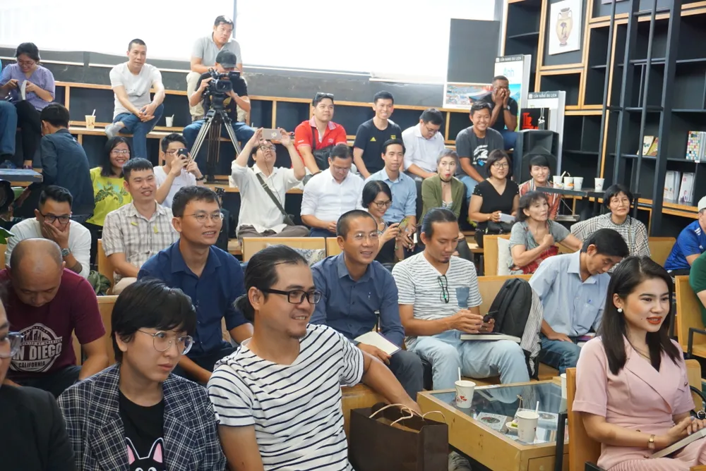 Ra mắt sách về hai cầu thủ vĩ đại nhất của làng túc cầu thế giới  ảnh 3