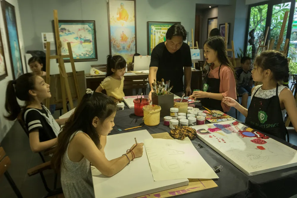 Triển lãm và đấu giá tranh “Vẽ lên cổ tích” lần thứ 5 ảnh 2