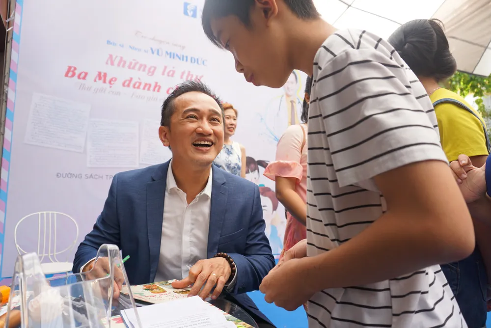 Yêu thương con qua những lá thư ảnh 5