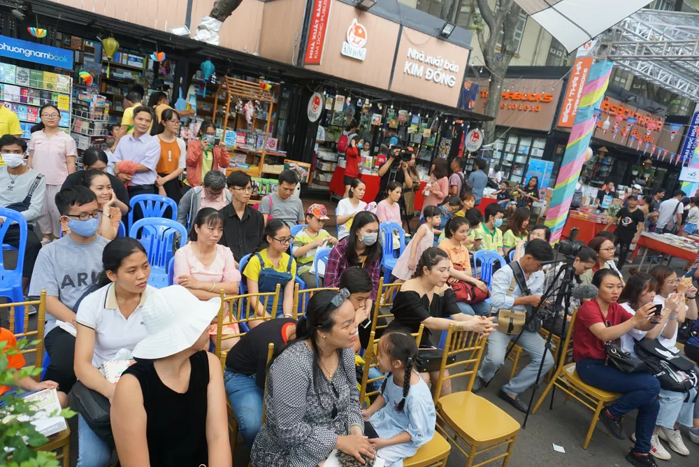 Yêu thương con qua những lá thư ảnh 3