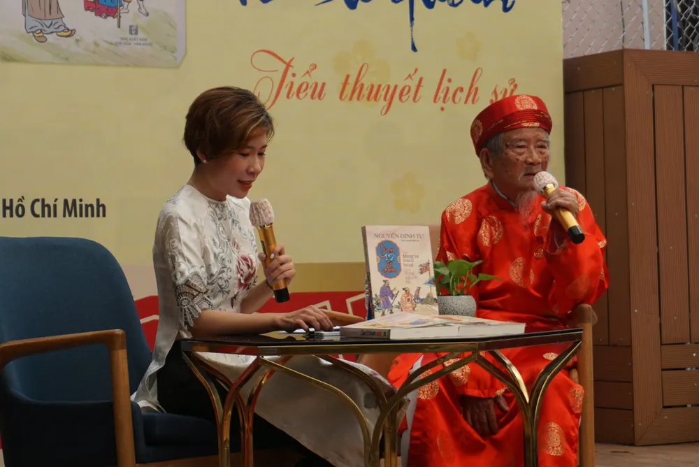 Ra mắt tiểu thuyết lịch sử “Loạn 12 sứ quân” của nhà nghiên cứu 99 tuổi  ảnh 2