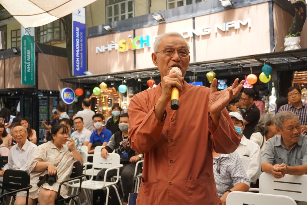 Ra mắt tiểu thuyết lịch sử “Loạn 12 sứ quân” của nhà nghiên cứu 99 tuổi  ảnh 4