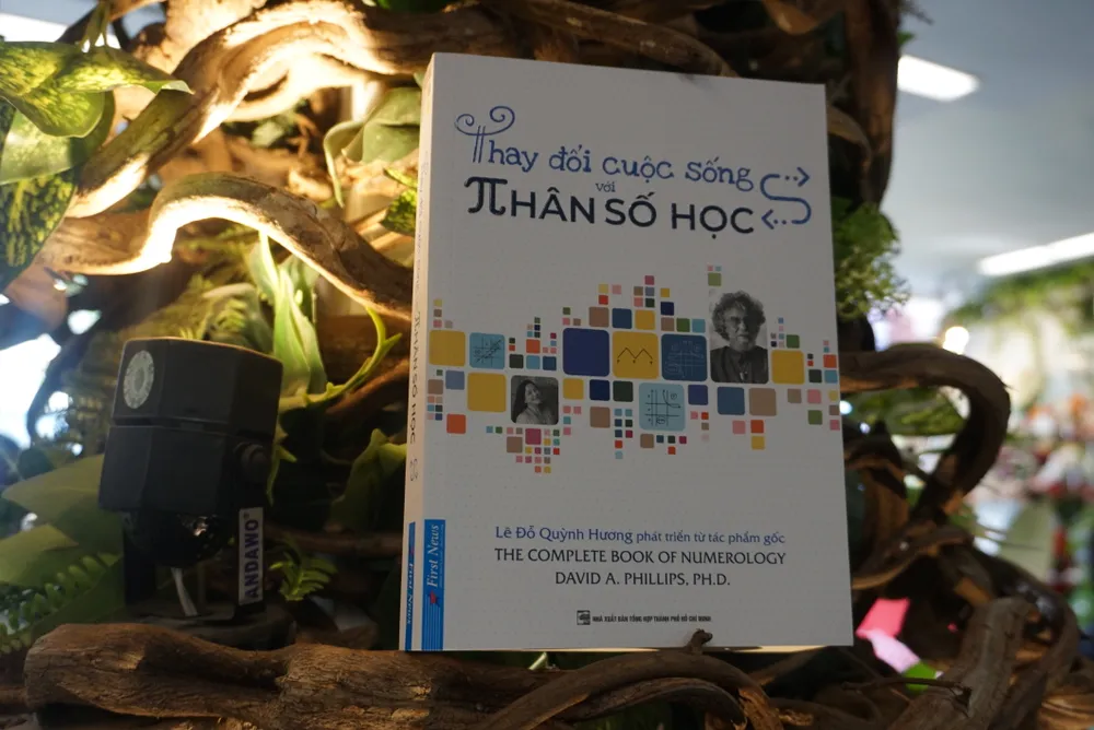 MC Lê Đỗ Quỳnh Hương bất ngờ ra mắt sách về nhân số học ảnh 1