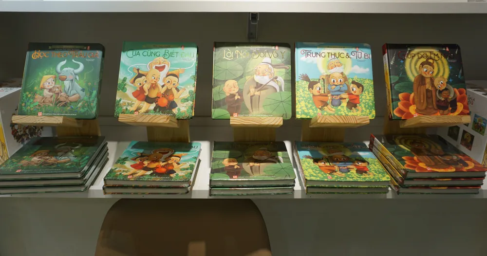 Bộ sách hướng các em nhỏ suy nghĩ và làm những điều thiện  ảnh 1