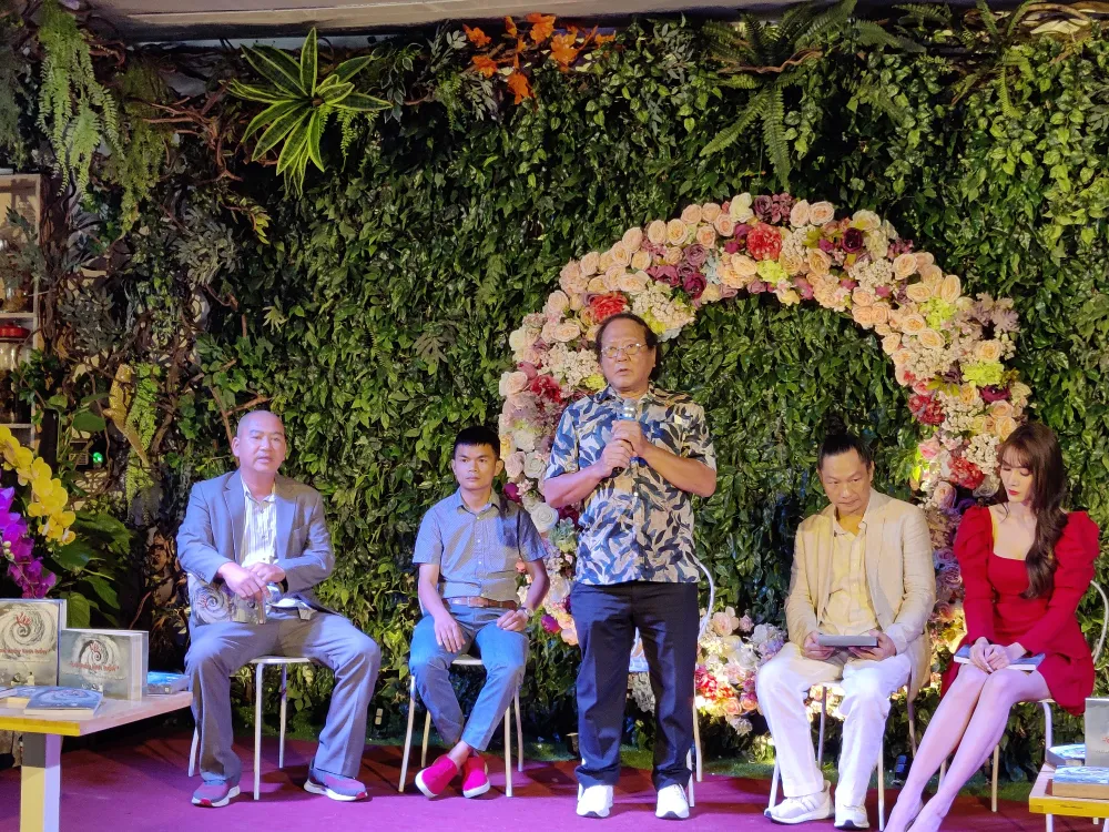 Ra mắt sách kể chuyện “bếp núc” của Kiều @  ảnh 2