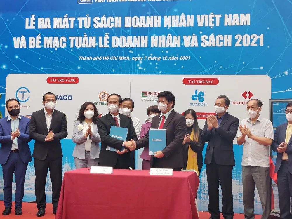 Hơn 500 triệu đồng từ Tuần lễ Doanh nhân và sách năm 2021 ảnh 3