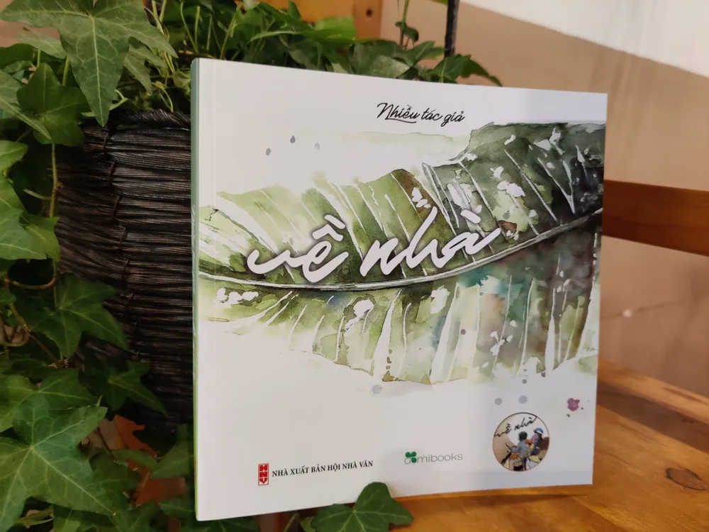 Trao giải cuộc thi viết “Về nhà” ảnh 1