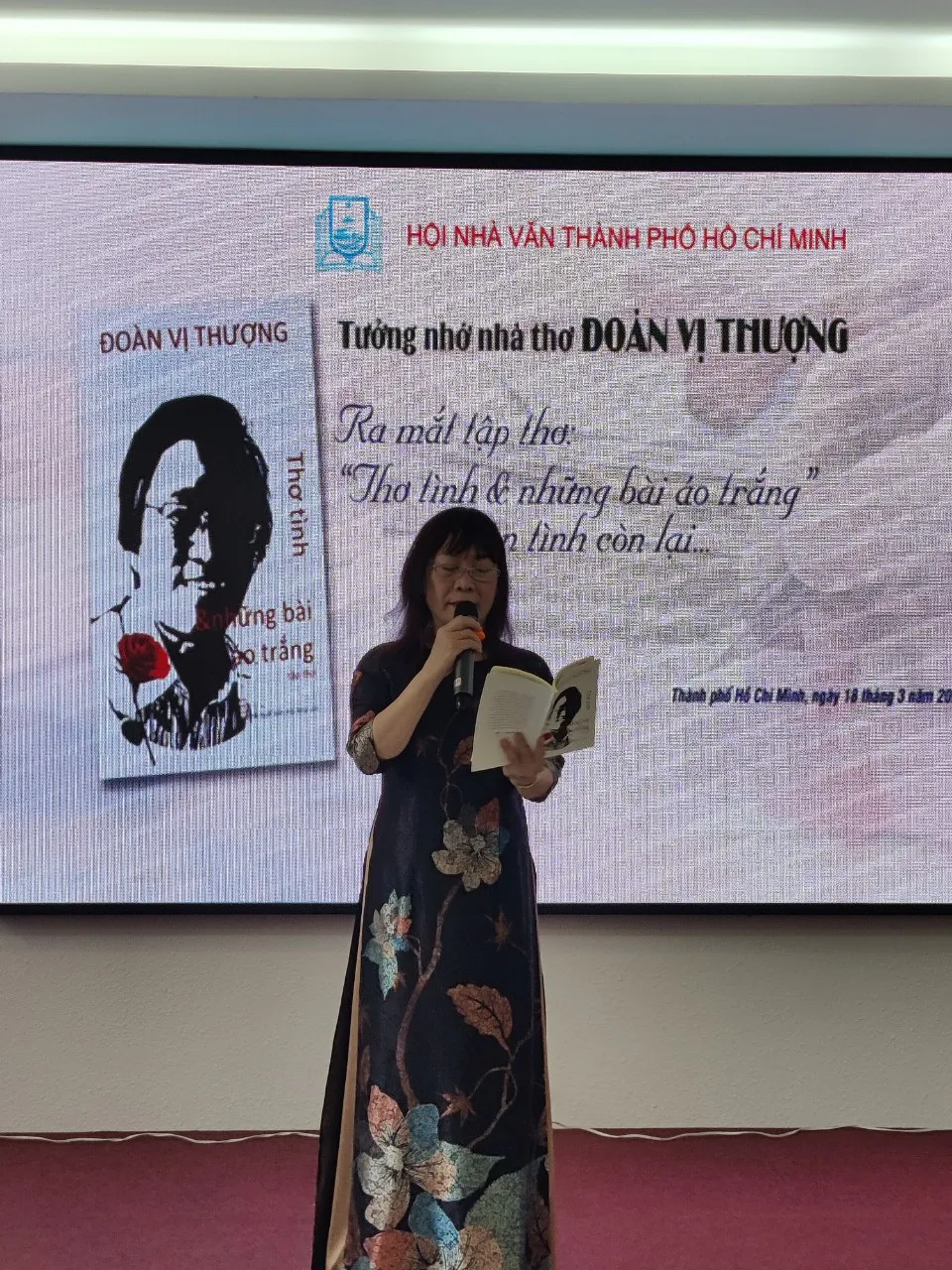 Tưởng nhớ nhà thơ Đoàn Vị Thượng và ra mắt tập thơ “Thơ tình và những bài áo trắng”  ảnh 3