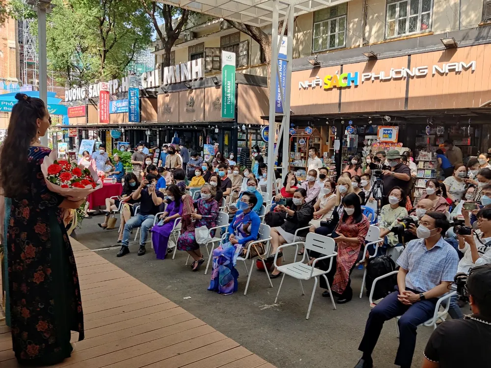 “Con gái của chim Phượng hoàng” và hành trình kiếm tìm hạnh phúc ảnh 4