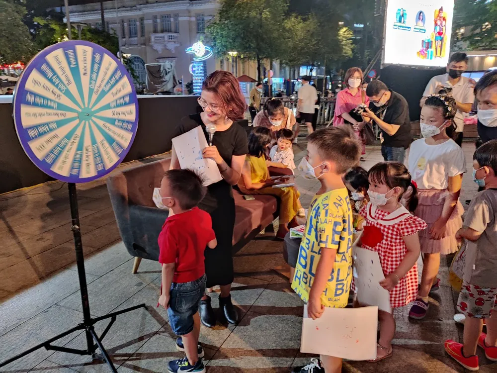 Đọc sách không chỉ cho con vui, cha mẹ cũng phải vui ảnh 4