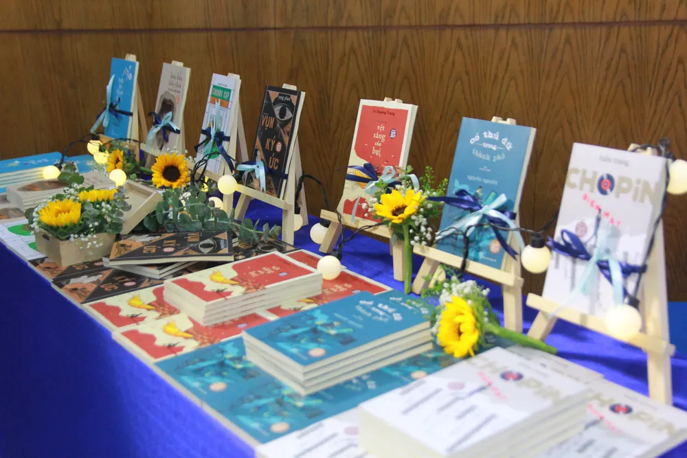 Văn học tuổi 20 lần 7: Tiếp tục không tìm ra giải Nhất ảnh 1