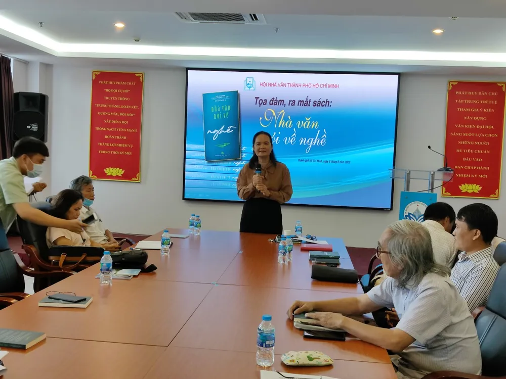 Lắng nghe nhà văn nói về nghề ảnh 2