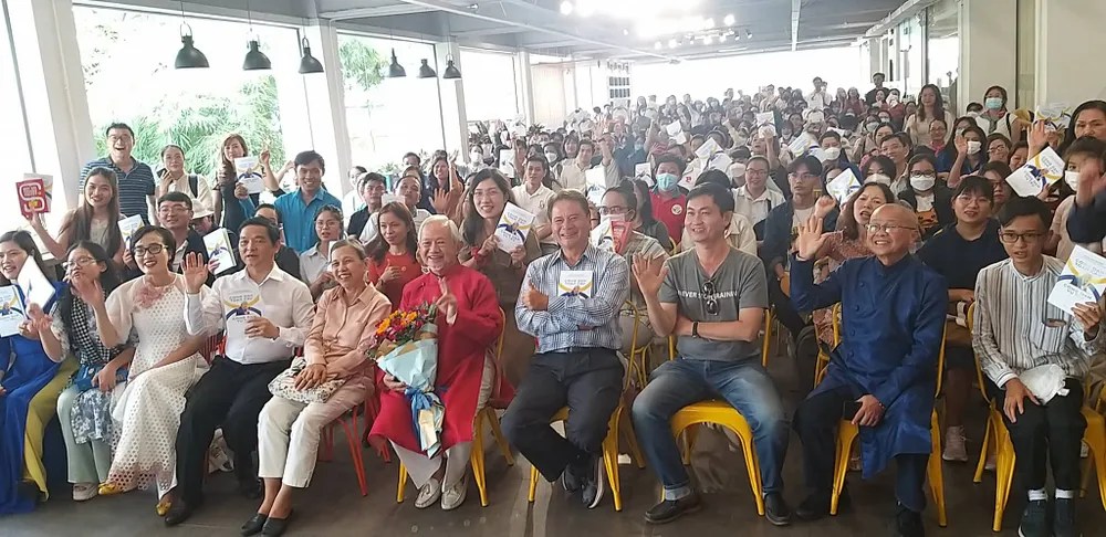 GS Phan Văn Trường: “Cuộc sống lý tưởng nhất là thuận tự nhiên”  ảnh 4