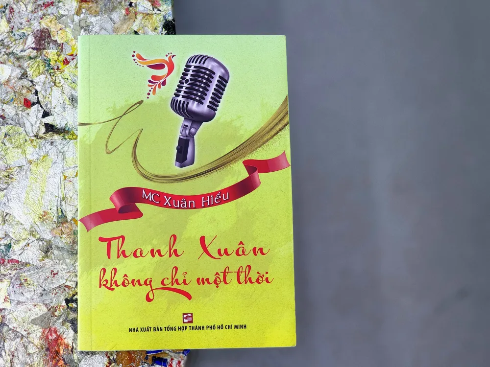 MC Xuân Hiếu ra mắt sách kể lại quãng thời gian đáng nhớ nơi Trường Sa ảnh 1