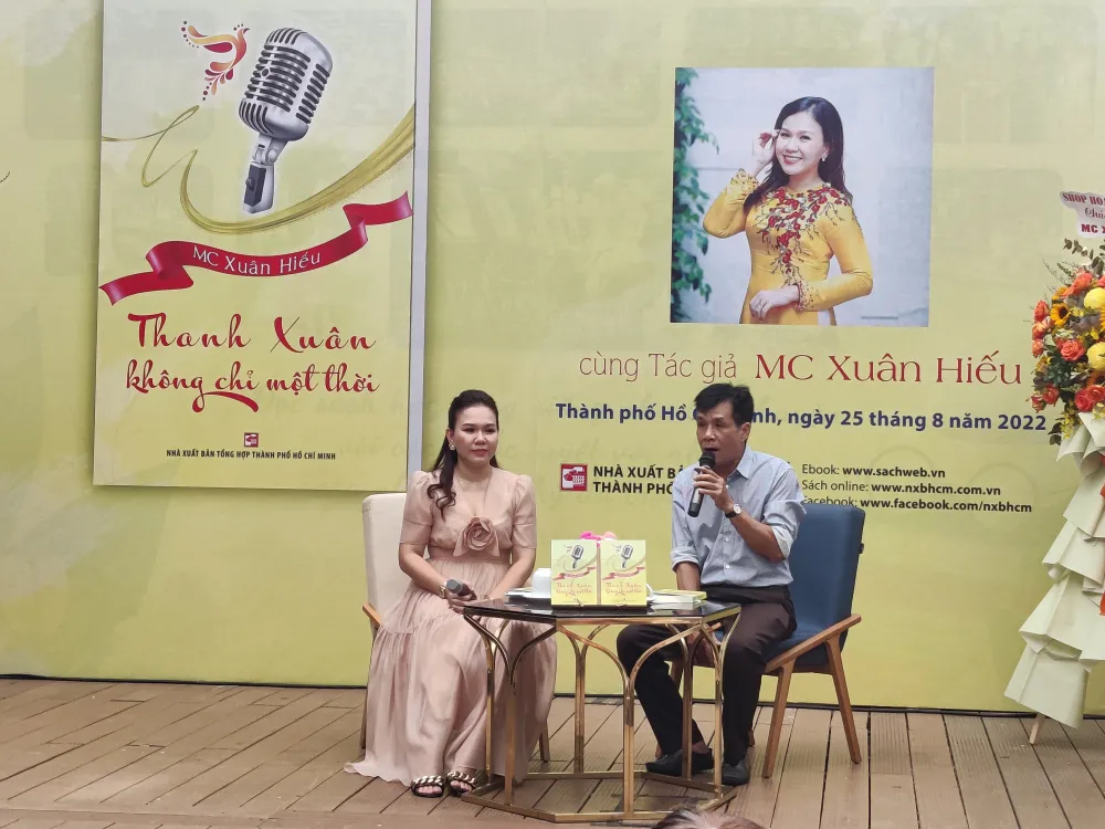 MC Xuân Hiếu ra mắt sách kể lại quãng thời gian đáng nhớ nơi Trường Sa ảnh 2