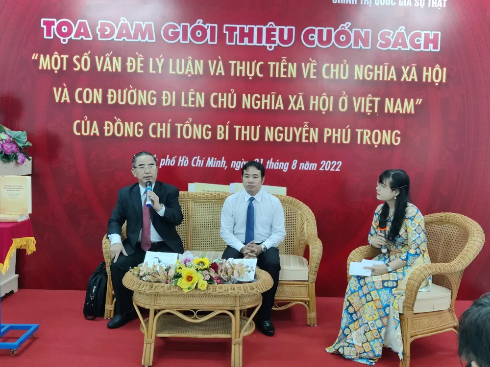 Phổ biến sách lý luận của Đảng đến đông đảo quần chúng nhân dân  ảnh 2