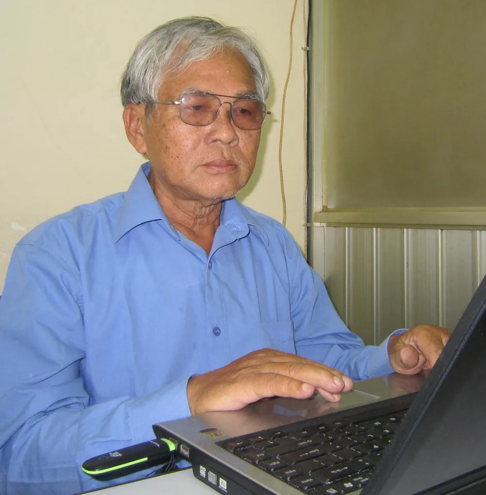 Tác giả của “Em đi giữa biển vàng” qua đời ảnh 1