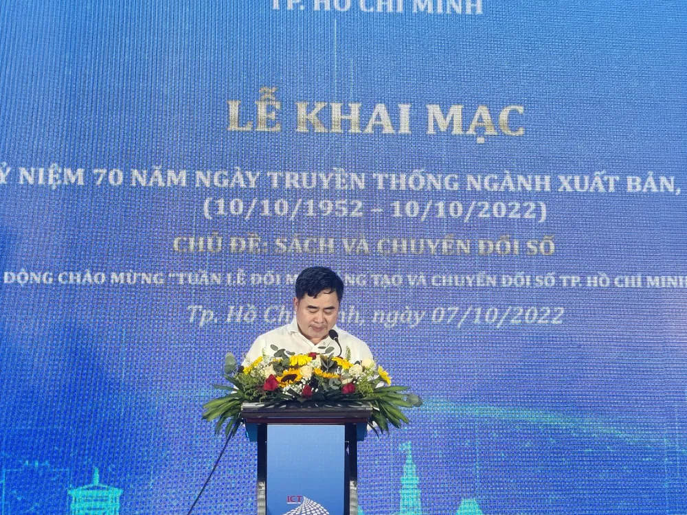 Khai trương gian hàng NXB Chính trị Quốc gia Sự thật tại Đường sách TPHCM ảnh 2