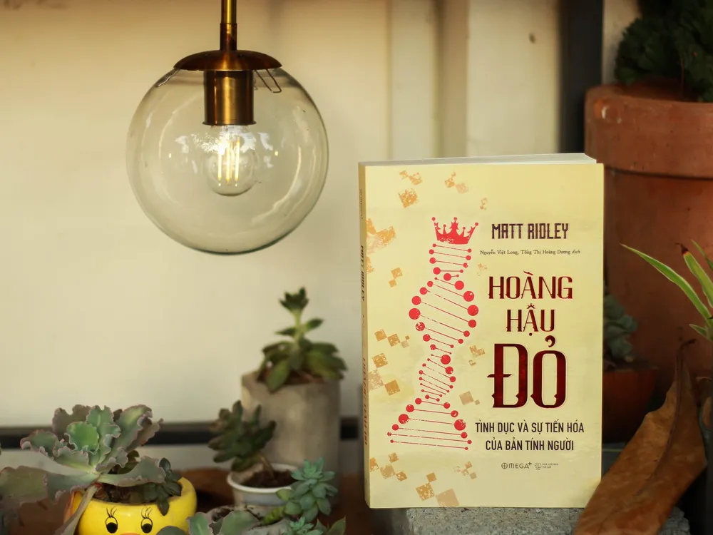 Khám phá sự tiến hóa của bản tính người qua “Hoàng Hậu Đỏ" ảnh 1