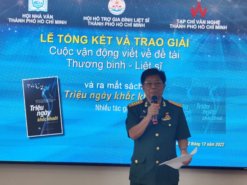 Đại tá, nhà văn Trần Thế Tuyển chia sẻ tại chương trình