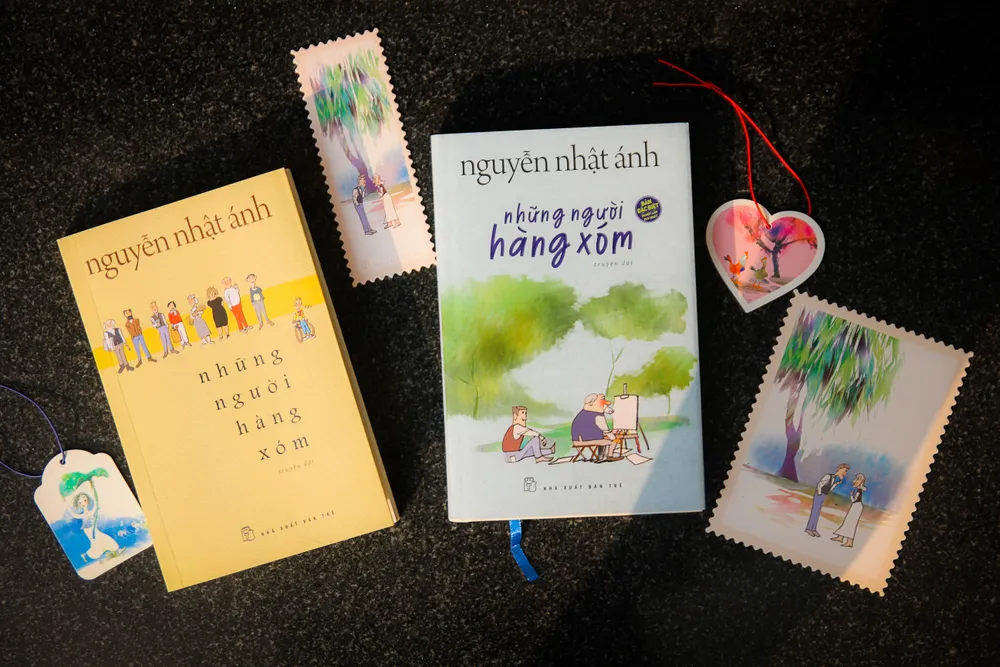 Tác phẩm "Những người hàng xóm" được in lần đầu với 80.000 bản, trong đó có 60.000 bản bìa mềm và 20.000 bản bìa cứng