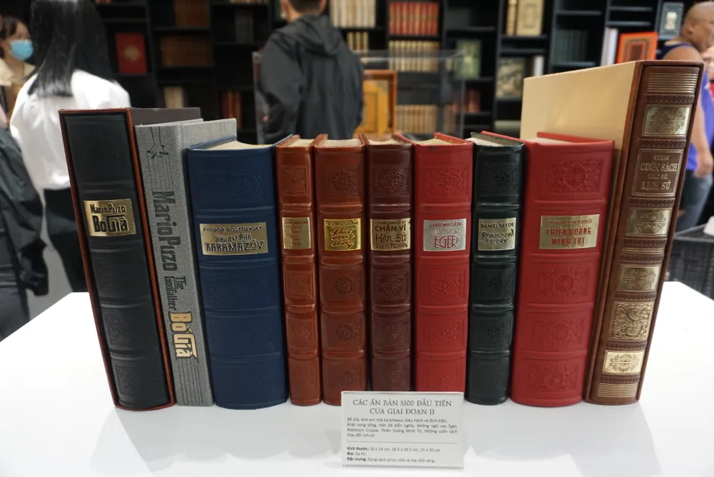 Một số ấn phẩm S100 đầu tiên của Đông A giai đoạn II