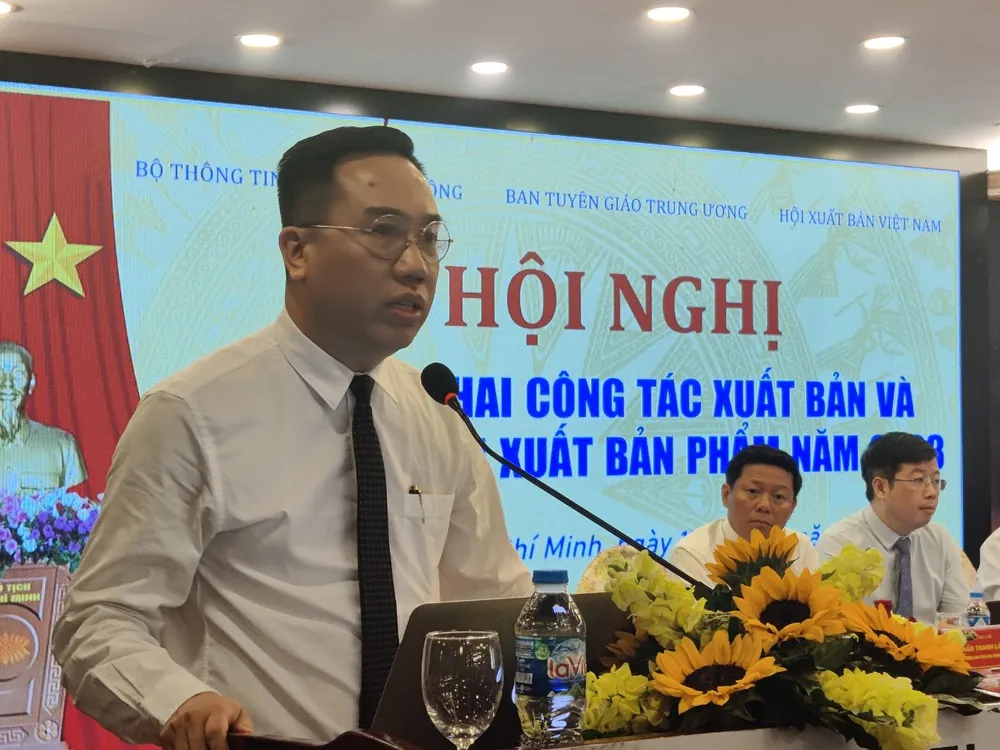 Ông Nguyễn Nguyên, Cục trưởng Cục Xuất bản, In và Phát hành phát biểu tại hội nghị