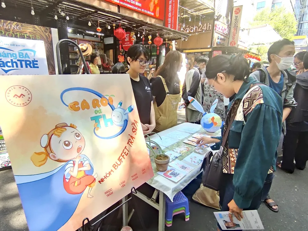 Tác phẩm "Cà Rốt và Thỏ" nhận giải Siêu phẩm vàng từ Hội đồng chuyên môn. Sau triển lãm, tác phẩm này sẽ được đầu tư để xuất bản