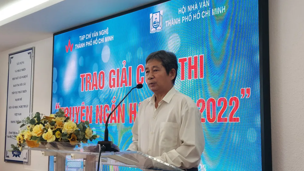 Nhà văn Cao Chiến chia sẻ sau khi nhận giải