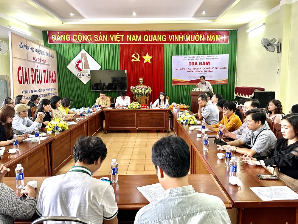 Quang cảnh buổi tọa đàm