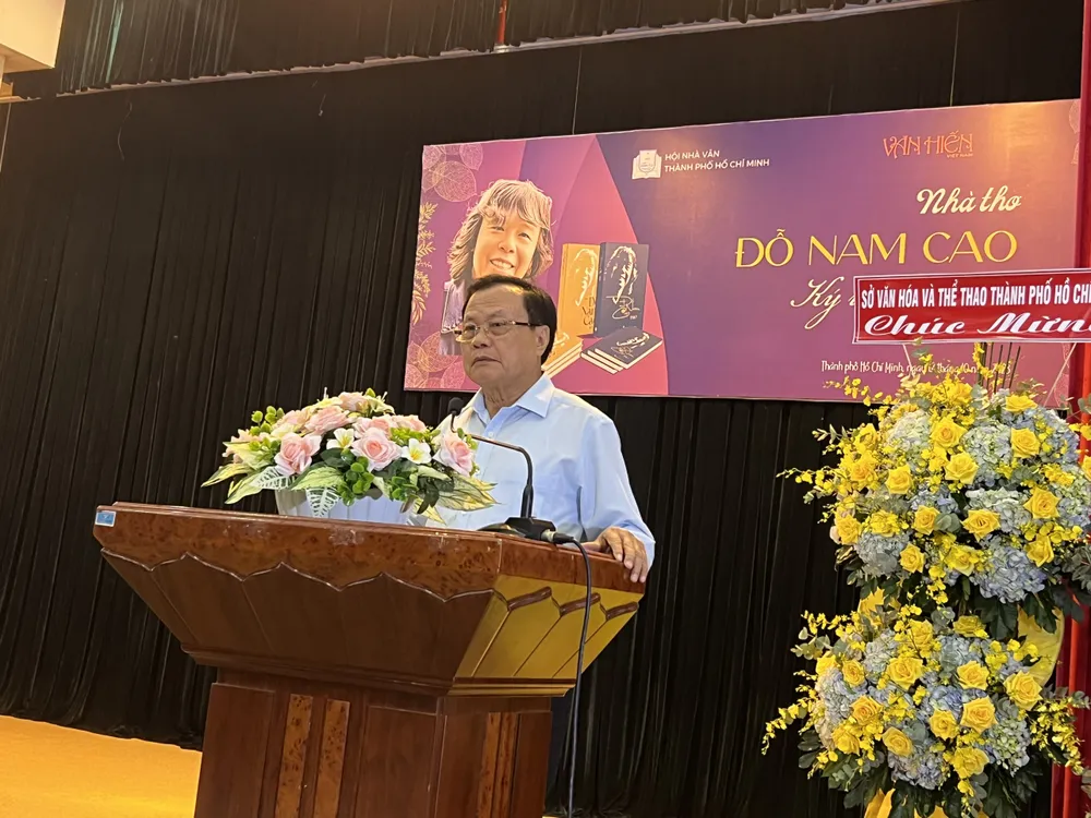 Đồng chí Phạm Quang Nghị, nguyên Ủy viên Bộ Chính trị, nguyên Bí thư Thành ủy Hà Nội, nguyên Bộ trưởng Bộ Văn hóa Thông tin, là người bạn rất thân cùng chiến trường với vợ chồng nhà thơ Đỗ Nam Cao, Trần Thu Hồng tại chương trình