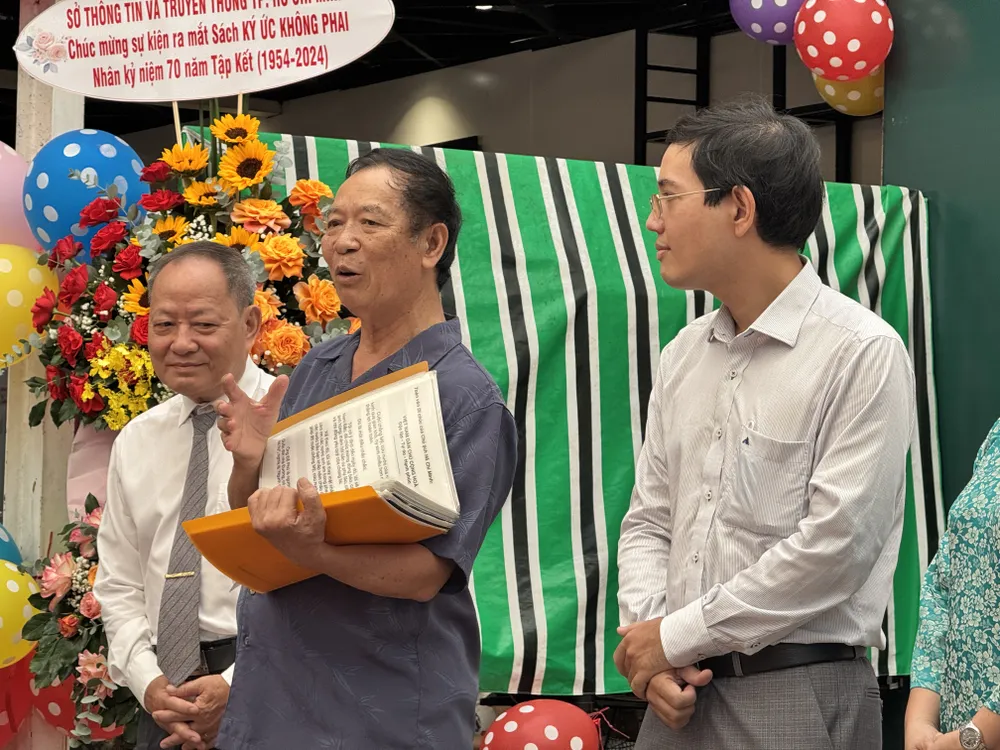 Ông Huỳnh Thu - học sinh Miền Nam tập kết, chia sẻ những câu chuyện về Bác Hồ.JPG