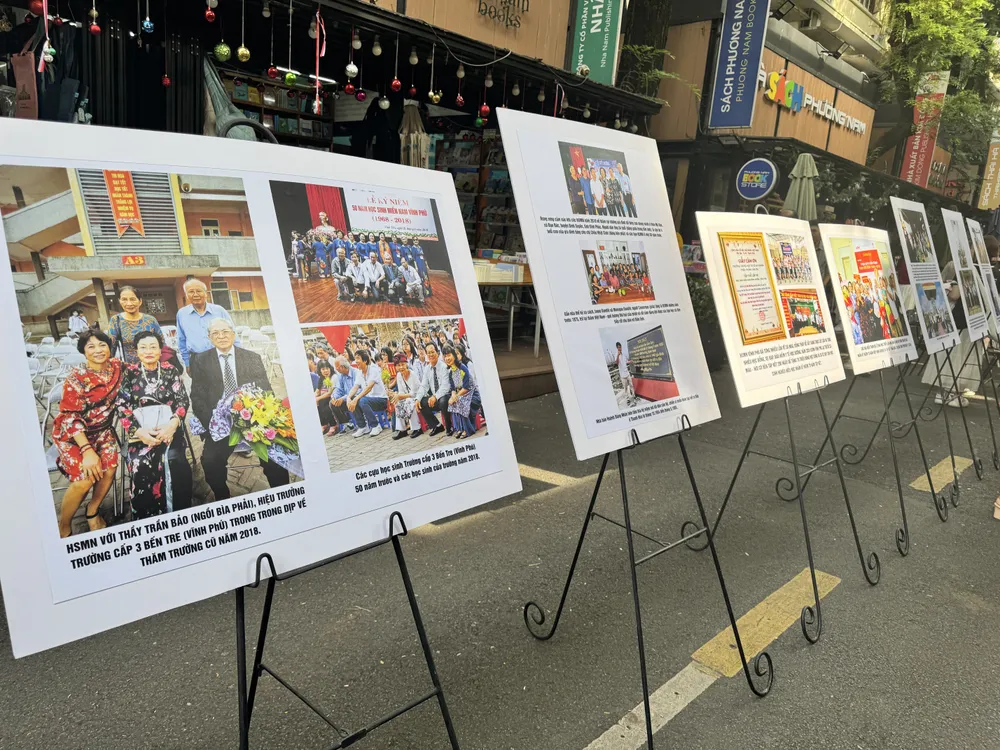 Trưng bày những hình ảnh đáng nhớ của học sinh Miền Nam.JPG