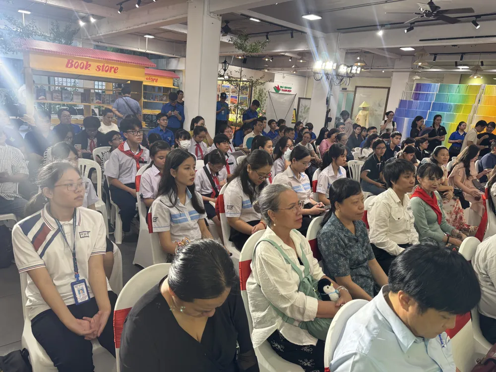 Sự kiện thu hút sự quan tâm và tham gia của nhiều bạn trẻ.JPG