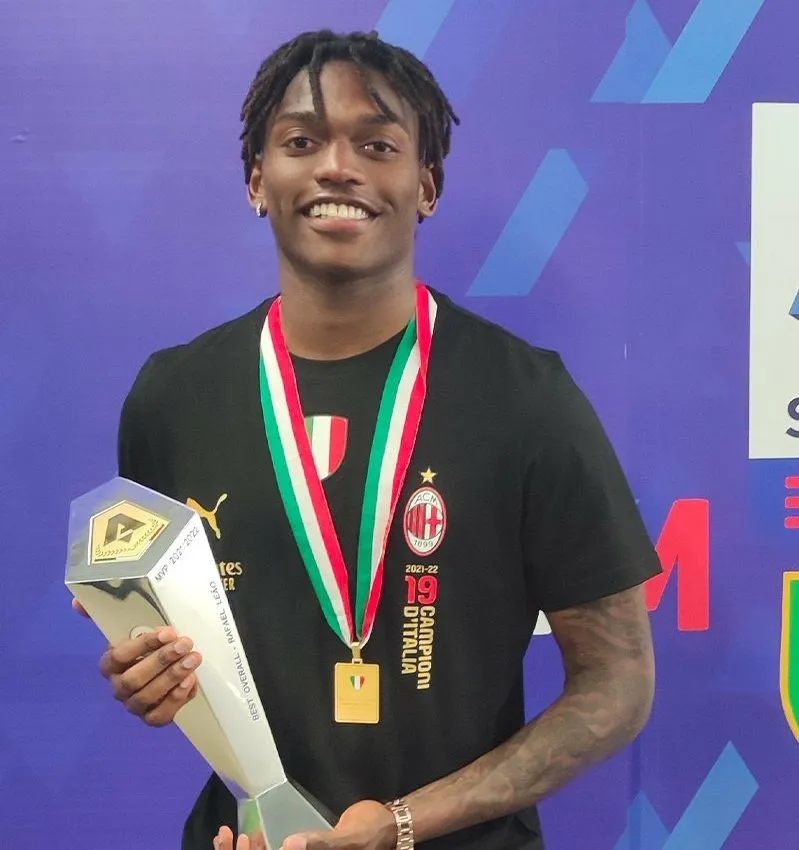 AC Milan vô địch Serie A: Scudetto của đắng cay và hạnh phúc ảnh 4