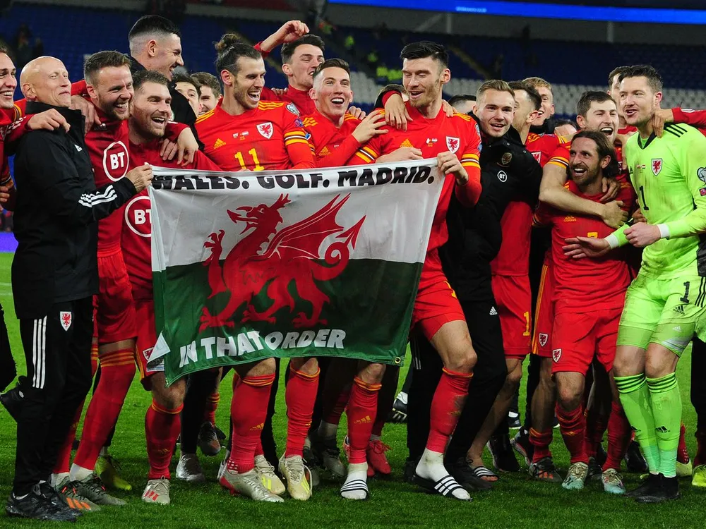 Xứ Wales - Ukraine: Khi hậu trường lấn át chuyên môn ảnh 1